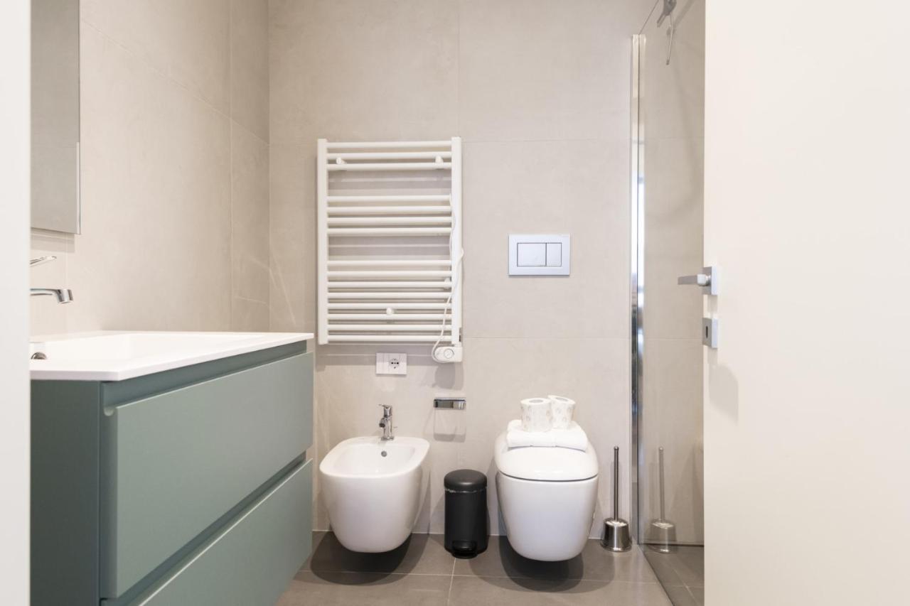 Easylife - Lussuosa Dimora Con Rooftop Condominiale Vista Duomo Милан Экстерьер фото