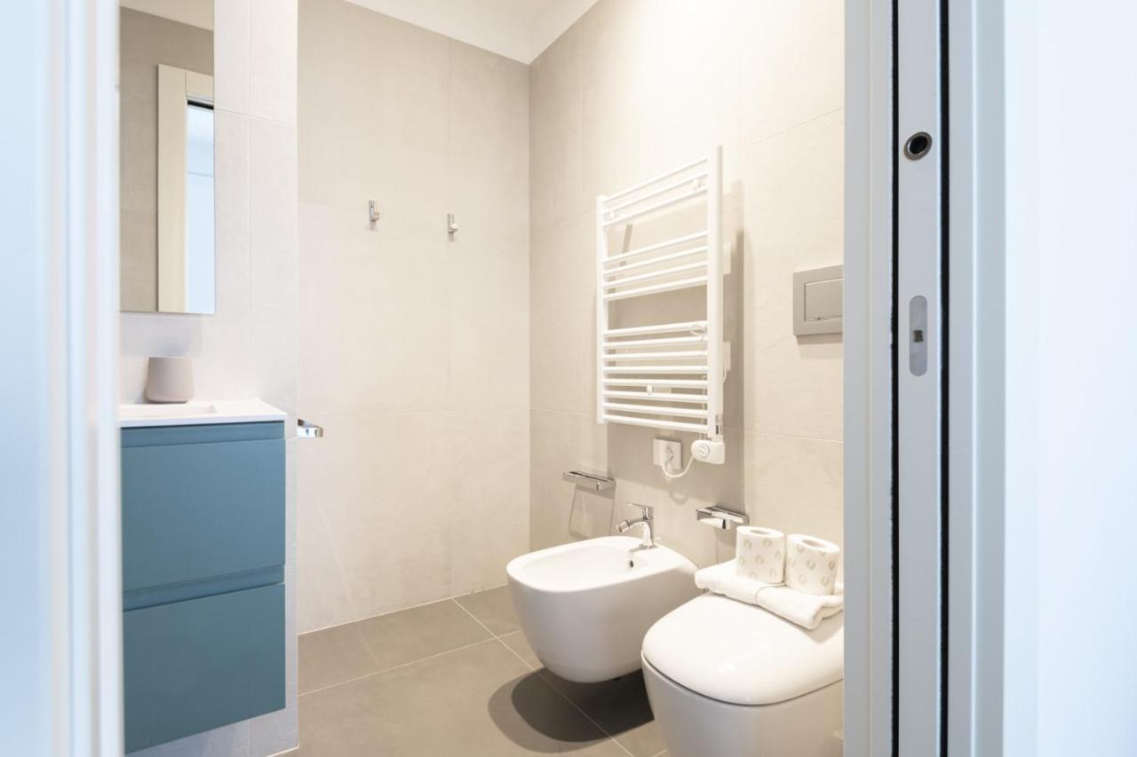 Easylife - Lussuosa Dimora Con Rooftop Condominiale Vista Duomo Милан Экстерьер фото